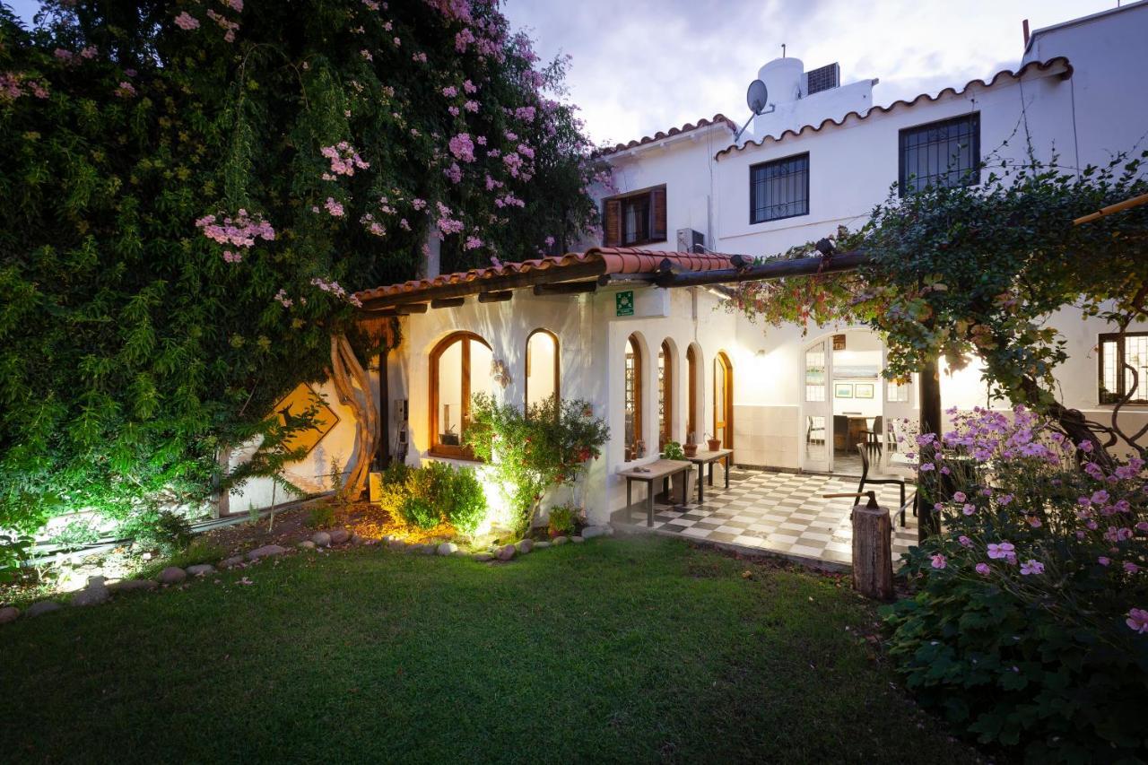 Posada De Rosas Mendoza Exterior photo