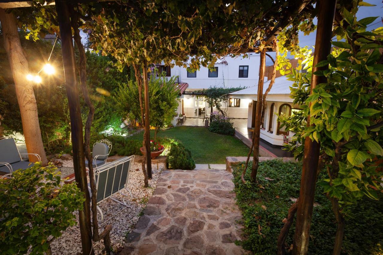 Posada De Rosas Mendoza Exterior photo